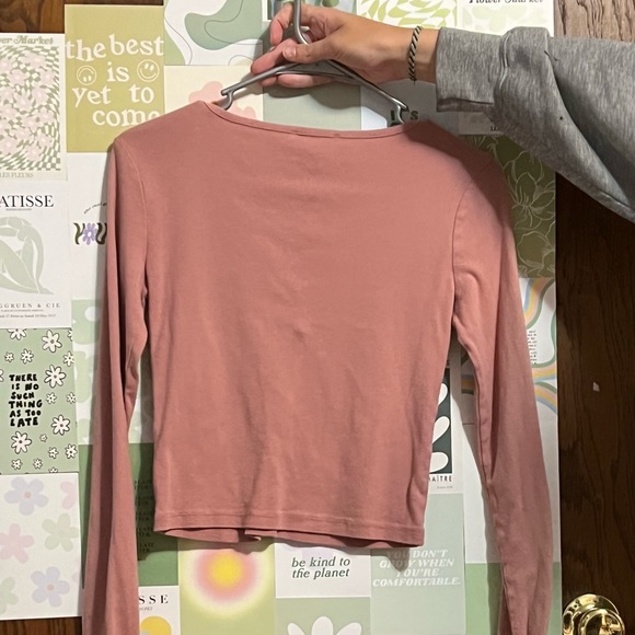 FOREVER 21 cropped pink long sleeve - Picture 2 of 2